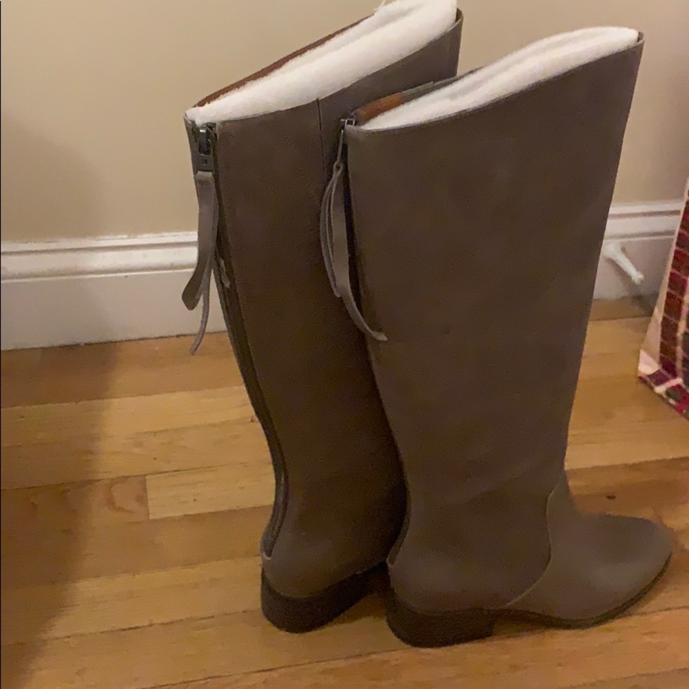 ⬇️⬇️ Lucky Brand Riding Boots⬇️⬇️ - Picture 3 of 5